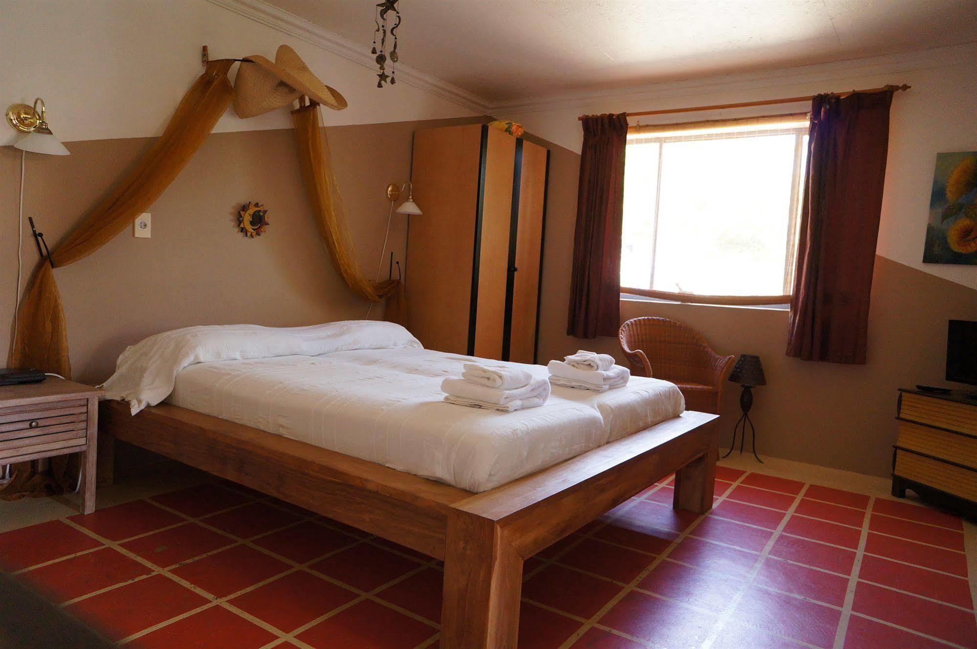 Caribbean Chillout Apartments クラレンダイク エクステリア 写真