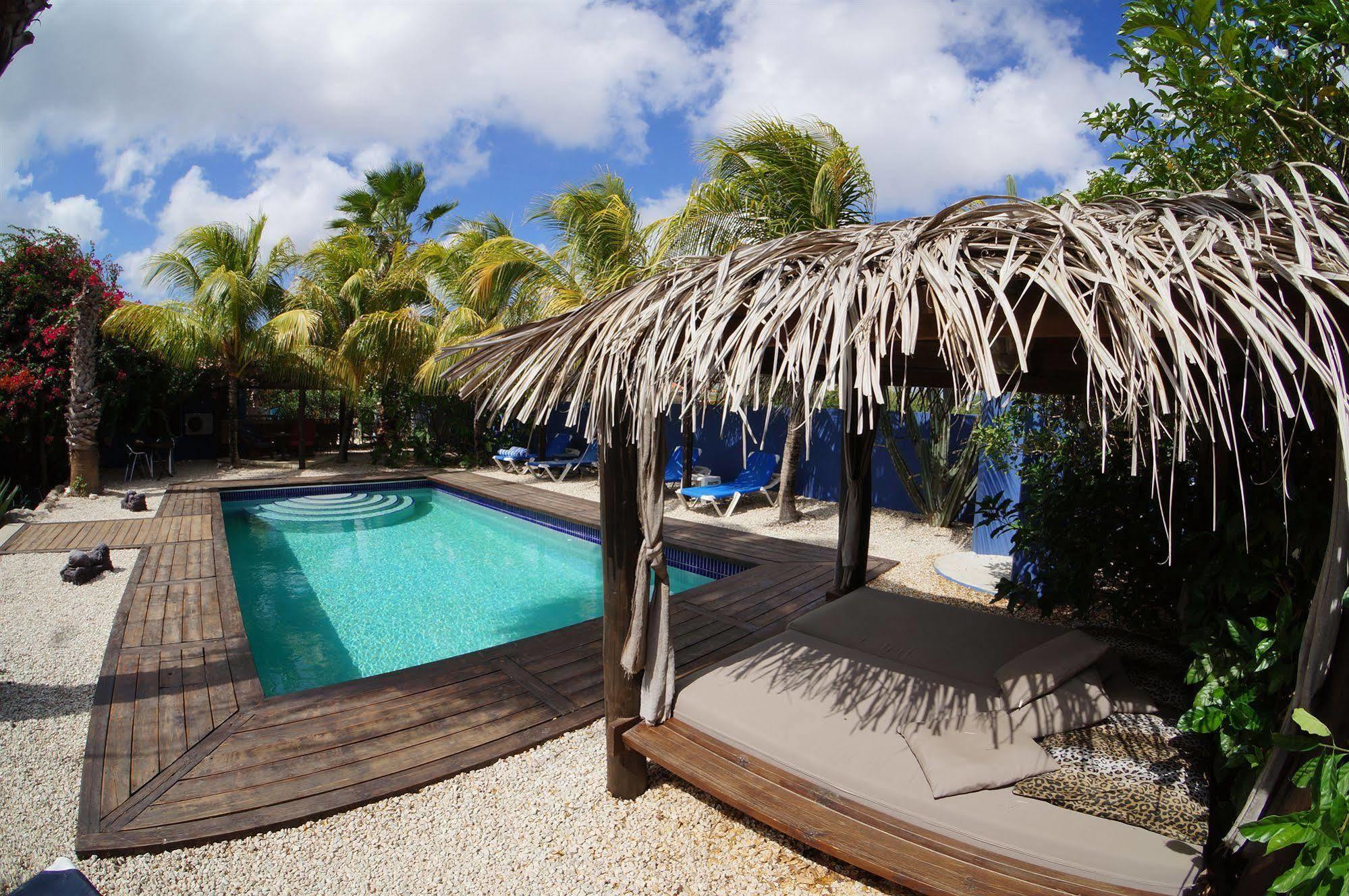 Caribbean Chillout Apartments クラレンダイク エクステリア 写真